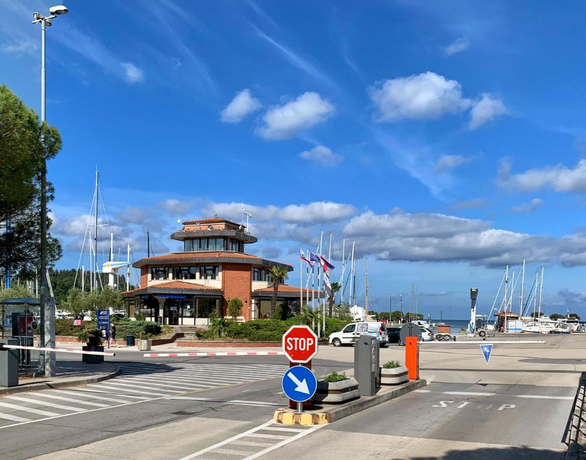 Bellavista Houseboat Apartment Portorose エクステリア 写真